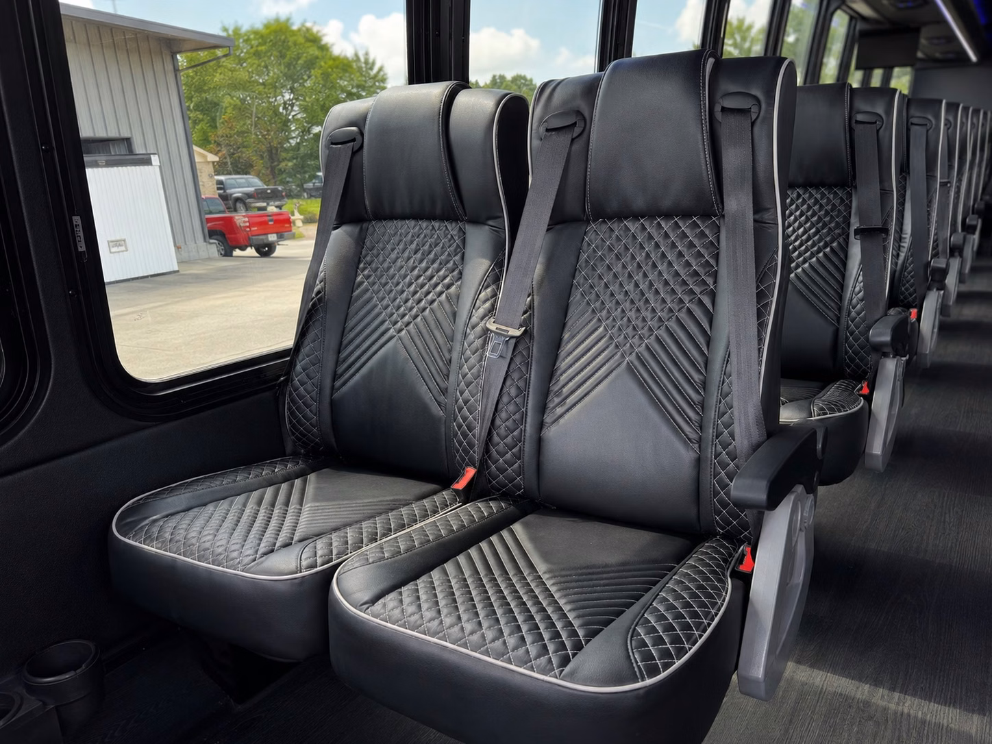 charter buses for large prom groups across mesquite and the dfw area